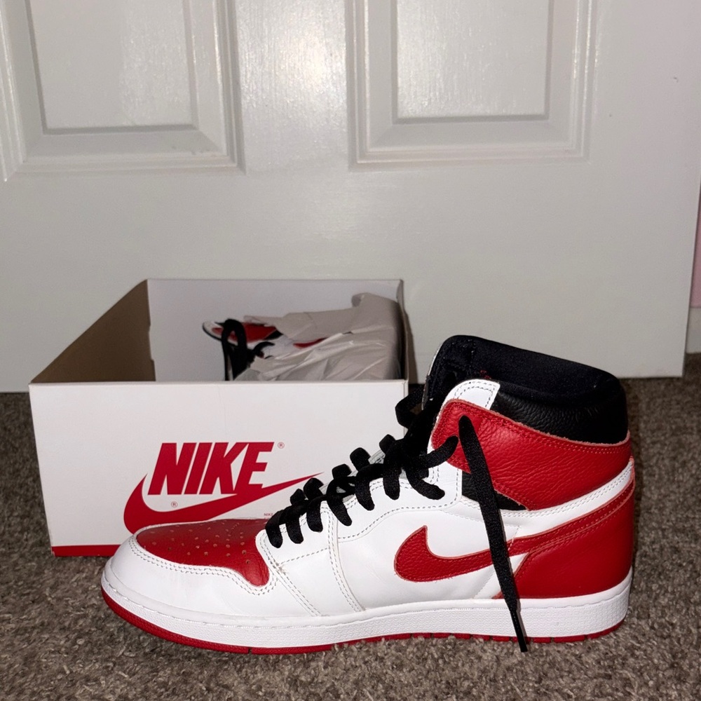 1985 Jordan 1 - White/Red/Black (size 11) MENS